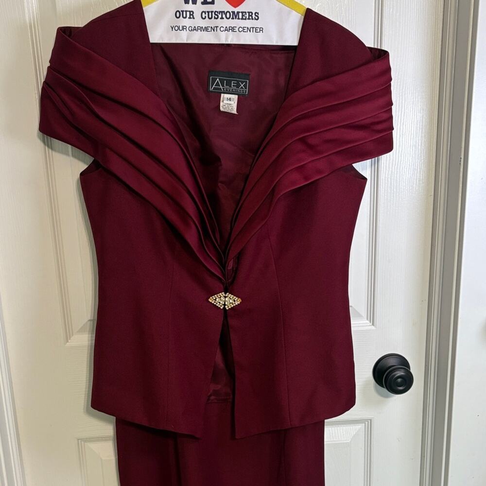 EUC Alex Evenings Deep Red Women's Evening Gown - Vintage - Picture 3 of 11